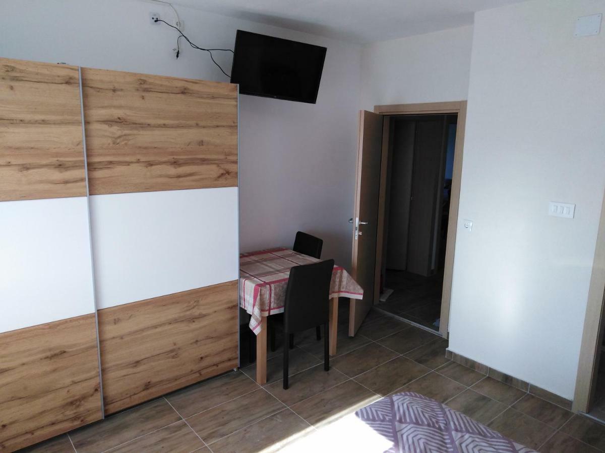 Apartments Nediljko & Mila Zadar Luaran gambar